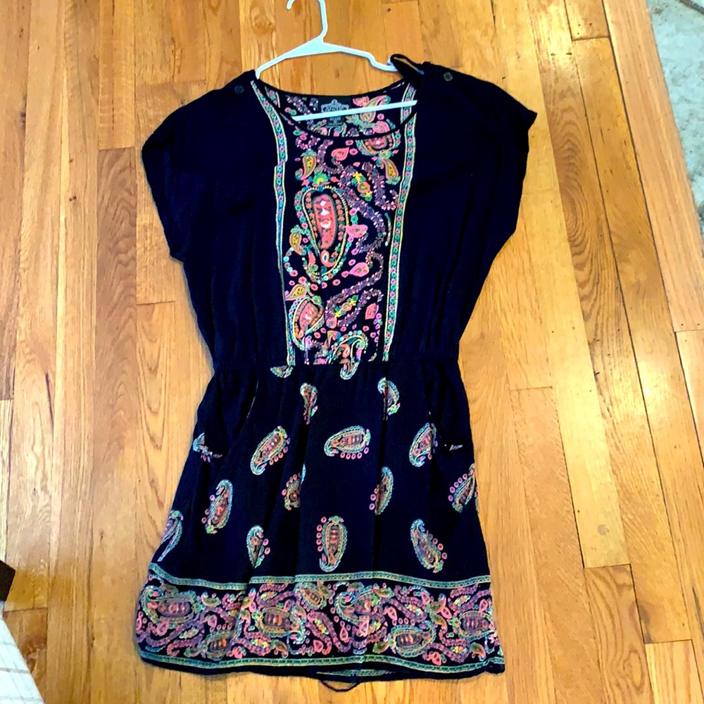 Short dress with pockets